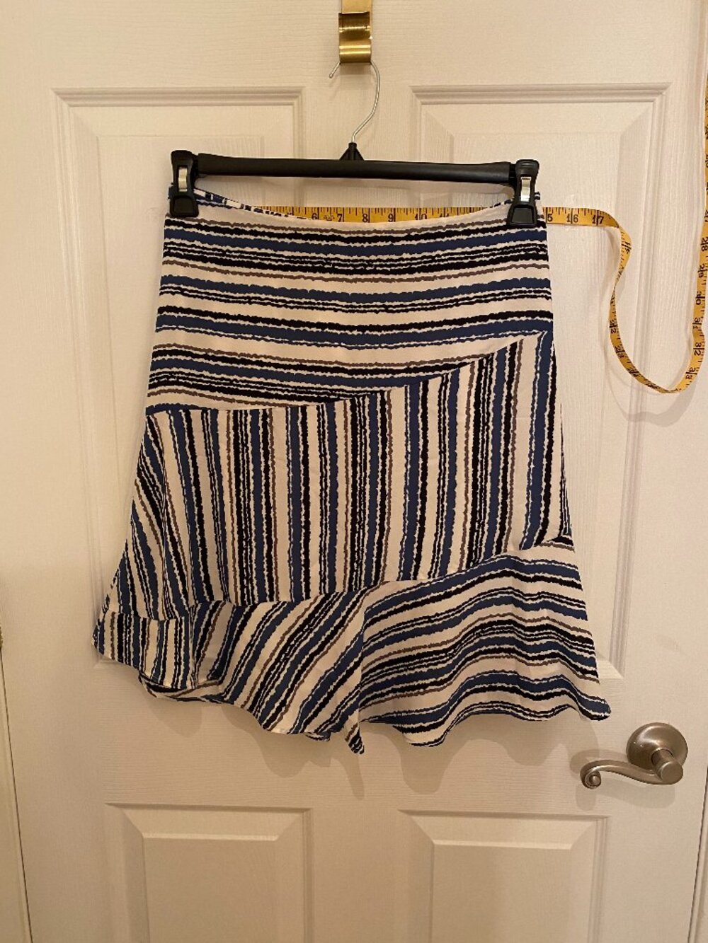 Loft petites mini skirt, size 4P